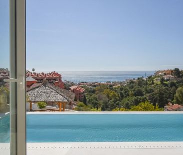 3 room luxury Villa for rent in Fuengirola, Spain - Photo 4