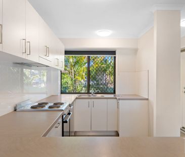 1/16 Skew Street, Sherwood, Qld 4075 - Photo 2