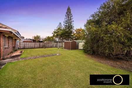 Move in before Christmas! Ideal location! - Photo 2