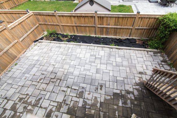 For Lease - 20 Ness Drive, Richmond Hill, Ontario - Photo 1