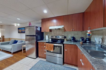 For Lease - 23 Duggan Drive, Brampton, Ontario - Photo 5