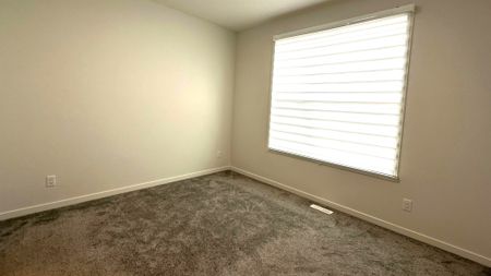 Modern 2 Bed / 2 Bath Main Floor In Seton - Photo 4
