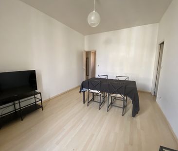 Location Appartement 3 pièces 57m² BORDEAUX 33000 - Photo 3