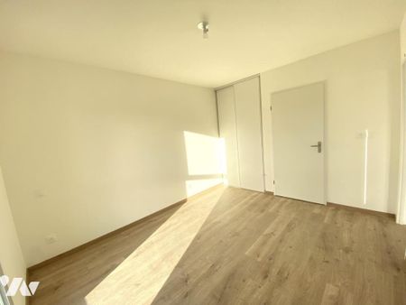 Appartement au 3 ème étage, 1 chambre, balcon, place de parking - Photo 4