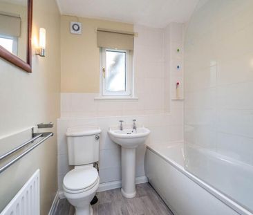 2 bedroom flat to rent - Photo 6