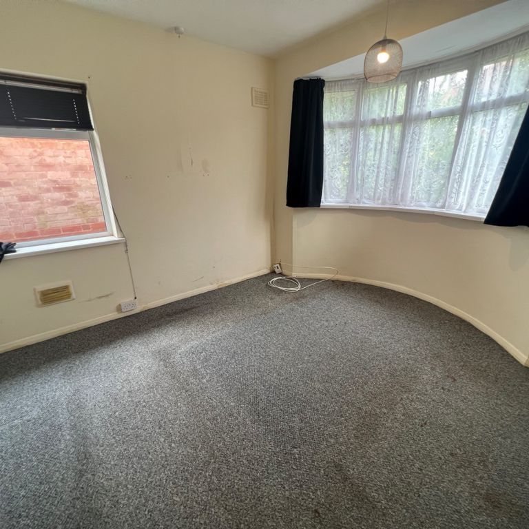 2 Bedroom Bungalow - Photo 1