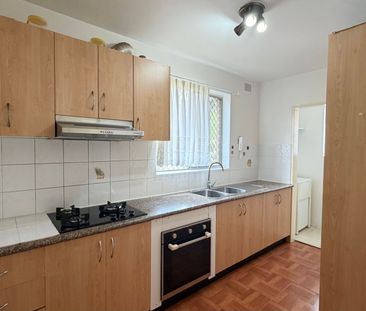 Neat & Comfortable Unit in a Convenient Canley Vale Location - Photo 5