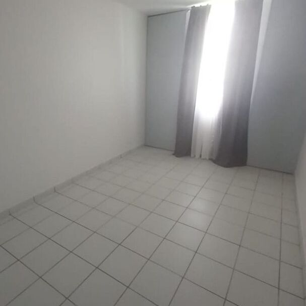 Location appartement 3 pièces, 65.42m², Schœlcher - Photo 1