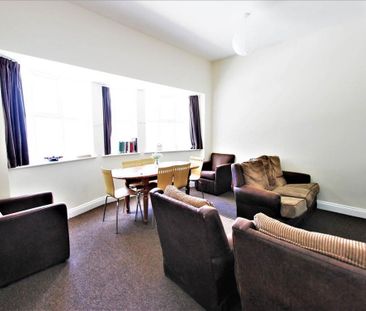 6 bedroom house to rent - Photo 2