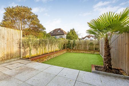 4 bedroom terraced house to rent - Photo 2