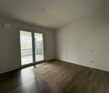 moderne 2,5-Zimmer-Wohnung mit außergewöhnlichem, großen Balkon ab ... - Photo 3