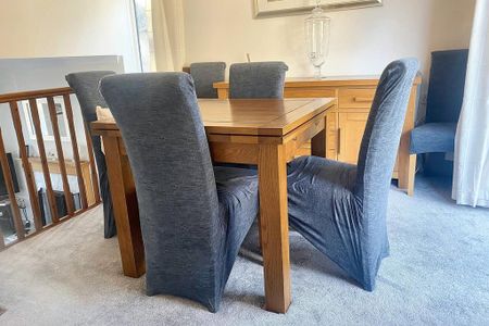 4 bedroom detached house to rent - Photo 2