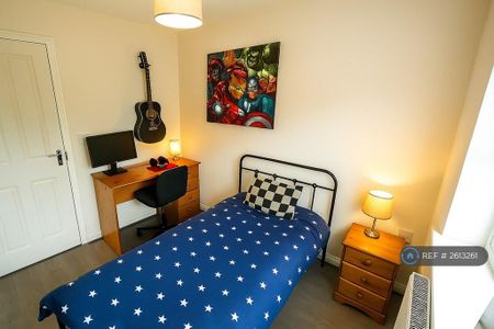 6 bedroom semi-detached house to rent - Photo 4