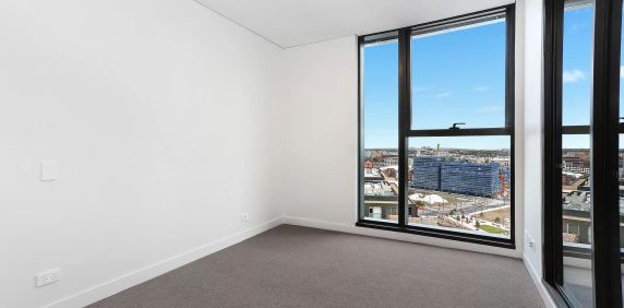 MGM MARTIN - TWO BEDROOM APARTMENT - Photo 2