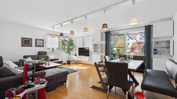 Moderne 3-Zimmer-Wohnung mit EBK in Top-Lage von Ratingen-Mitte - Photo 1