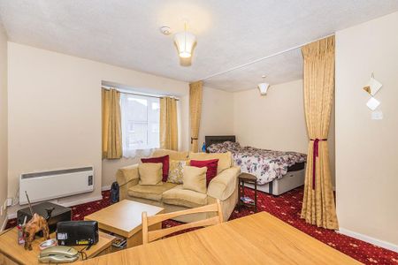 Studio to rent - Photo 4