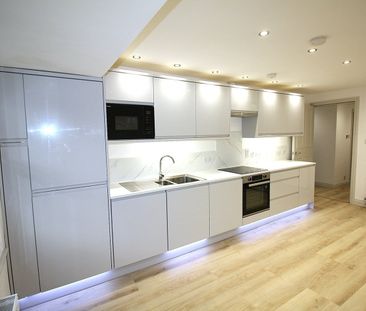 2 Bed Flat, Coningham Mews, W12 - Photo 5