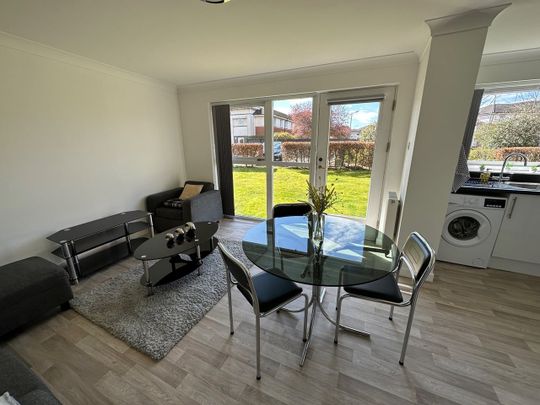 2 Bed Flat, Blanefield Gardens, G13 - Photo 1