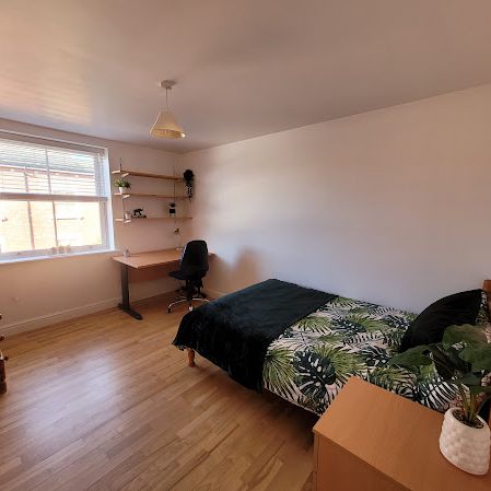 Room 7 Available, 12 Bedroom House, Willowbank Mews – Student Accommodation Coventry - Photo 1