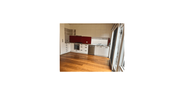 SPACIOUS & COMFORTABLE LIVING IN A PERFECT KINGSBURY POSITION - Photo 1