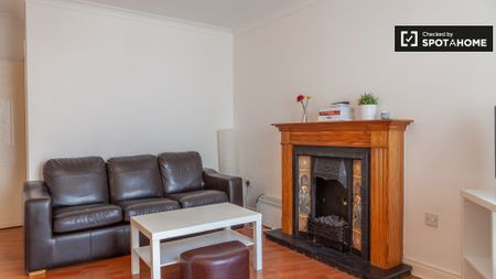 Twin room in 4-bedroom apartment in Stoneybatter, Dublin - Photo 5