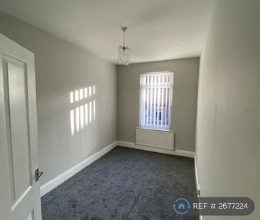 3 bedroom terraced house to rent - Photo 6