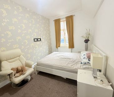 Double room to rent close to Goodmayes station - £800 - Photo 2