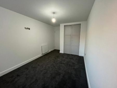 4 bedroom terraced house to rent - Photo 4