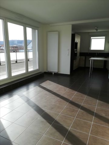 F5 en attique – Terrasse 40 m² – BBC - Photo 3