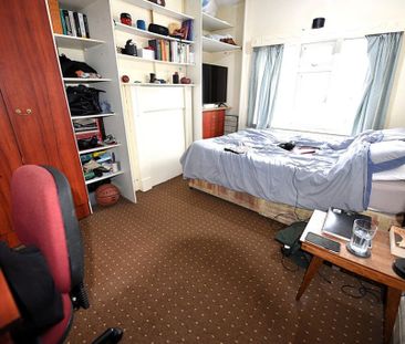 3 bedroom House in Mayville Avenue, Leeds - Photo 5