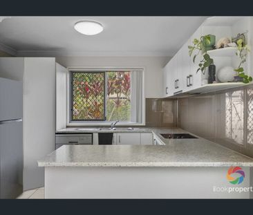 Comfortable Living with a Flexible Floor Plan - Photo 6