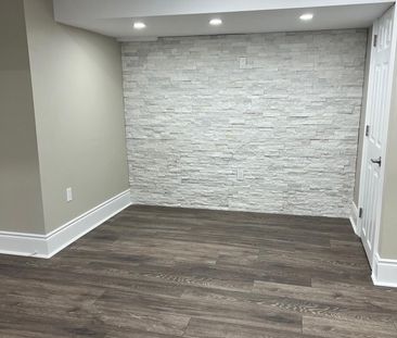 For Lease - 23 Irwin Avenue, Aurora, Ontario - Photo 5