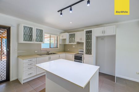 Renovated Air Conditioned Family Home with Solar - Photo 3