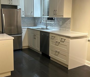 For Lease - 408 Lanor Avenue Unit# Main, Toronto, Ontario - Photo 3