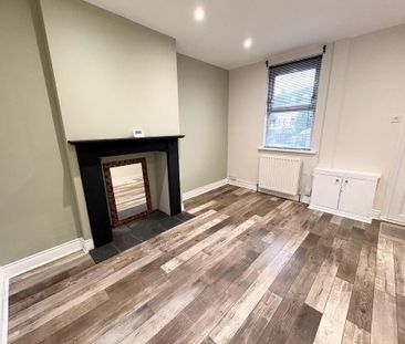 67 Dundela Avenue, Belfast, BT4 3BU - Photo 2