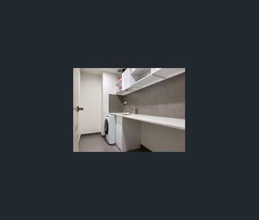 BRILLIANTLY POSITIONED PARTIALLY FURNISHED MODERN APARTMENT - Photo 2