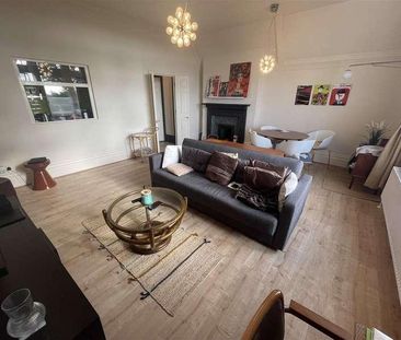 Stunning Luxury Penthouse Apartment - Edgware, HA8 - Photo 2