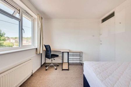 St Michaels Road, Canterbury, CT2 - Photo 4