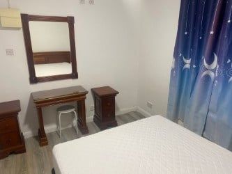 Studio Flat, Princess St, LU1 - Photo 3