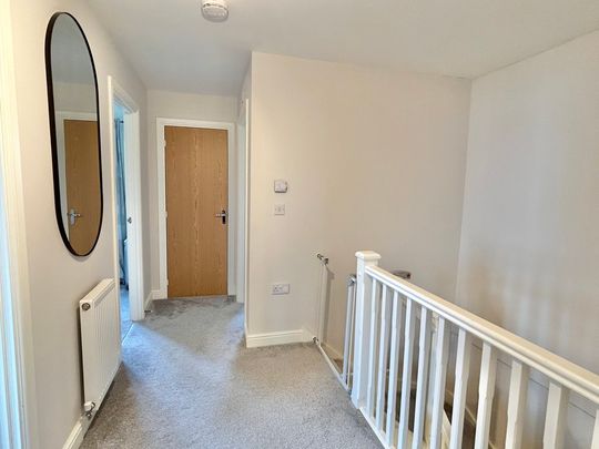 4 bedroom Spacious Four Bedroom House to rent - Photo 1