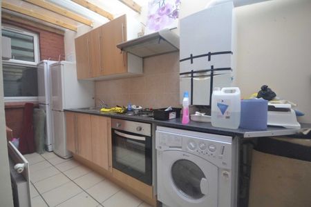 7 Bed - Donnington Gardens, Reading - Photo 3