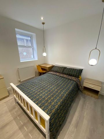 1 bedroom in a house share to rent - Photo 4