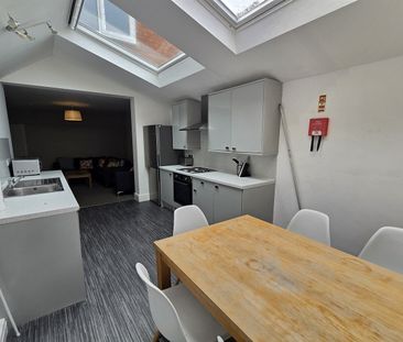 Broadgate, Beeston, NG9 2FU - Photo 1