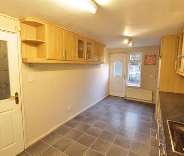 3 bedroom House To Let - Photo 1