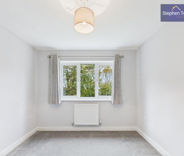 5 bedroom detached house to rent - Photo 3