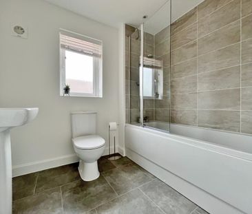 3 bedroom detached house to rent - Photo 6