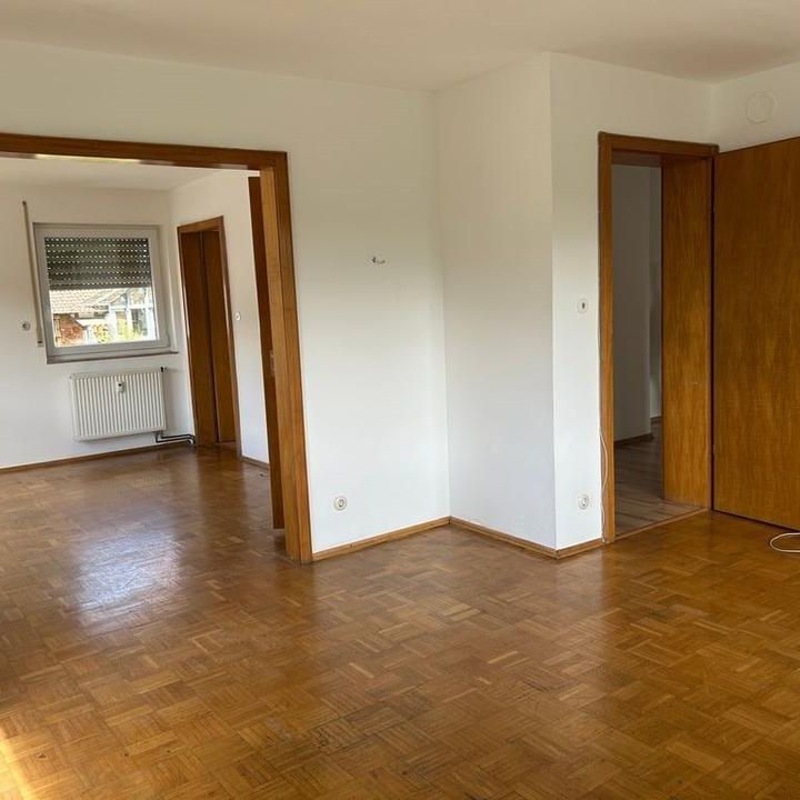 Schöne 3,5-Zimmer-Wohnung mit Balkon und Stellplatz in ruhiger Lage - Photo 1