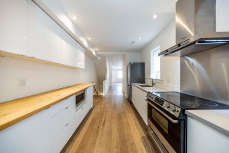 For Lease - 310 Pape Avenue Unit# Main & Lower, Toronto, Ontario - Photo 4