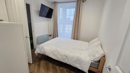 1 bedroom flat to rent - Photo 2