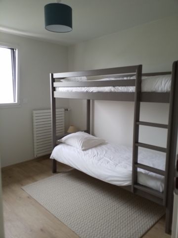 Location Maison 4 pièces 76m² TREBEURDEN 22560 - Photo 3